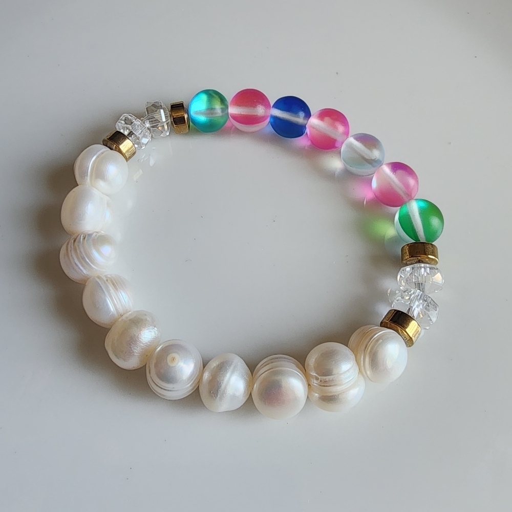 Elegant Multicolor Beaded Bracelet